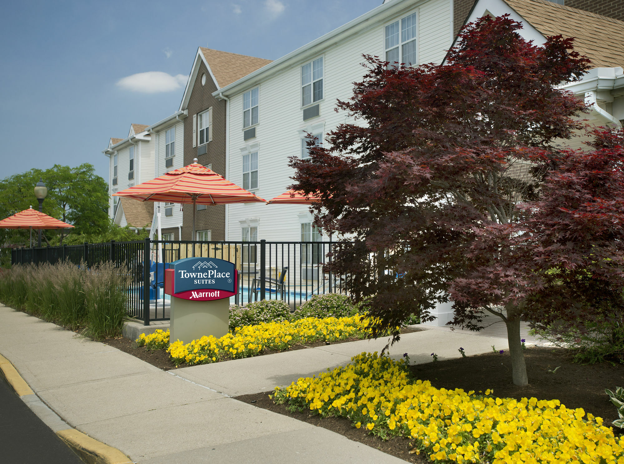 Birch Hills Suites - Blue Ash Extérieur photo